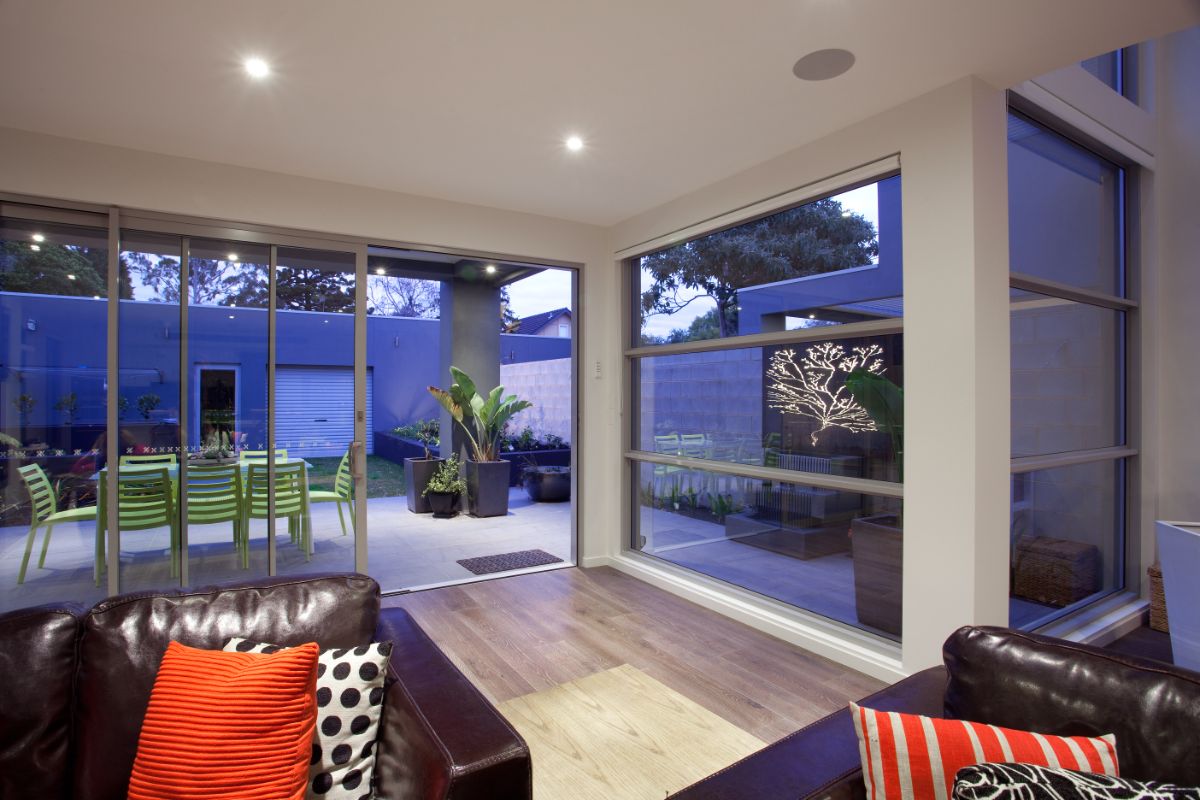 Kew House Loungeroom ft. sliding doors and casement windows